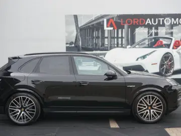 PORSCHE Cayenne E-Hybrid MASSAGE 22 Turbo Approved05-27