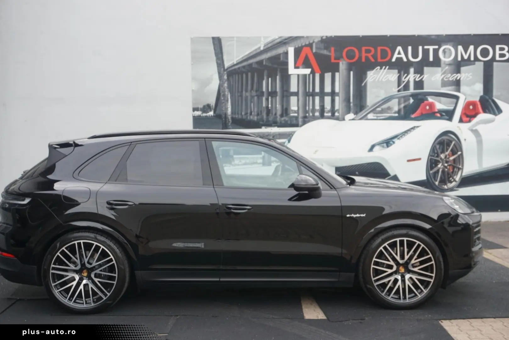 PORSCHE Cayenne E-Hybrid MASSAGE 22 Turbo Approved05-27
