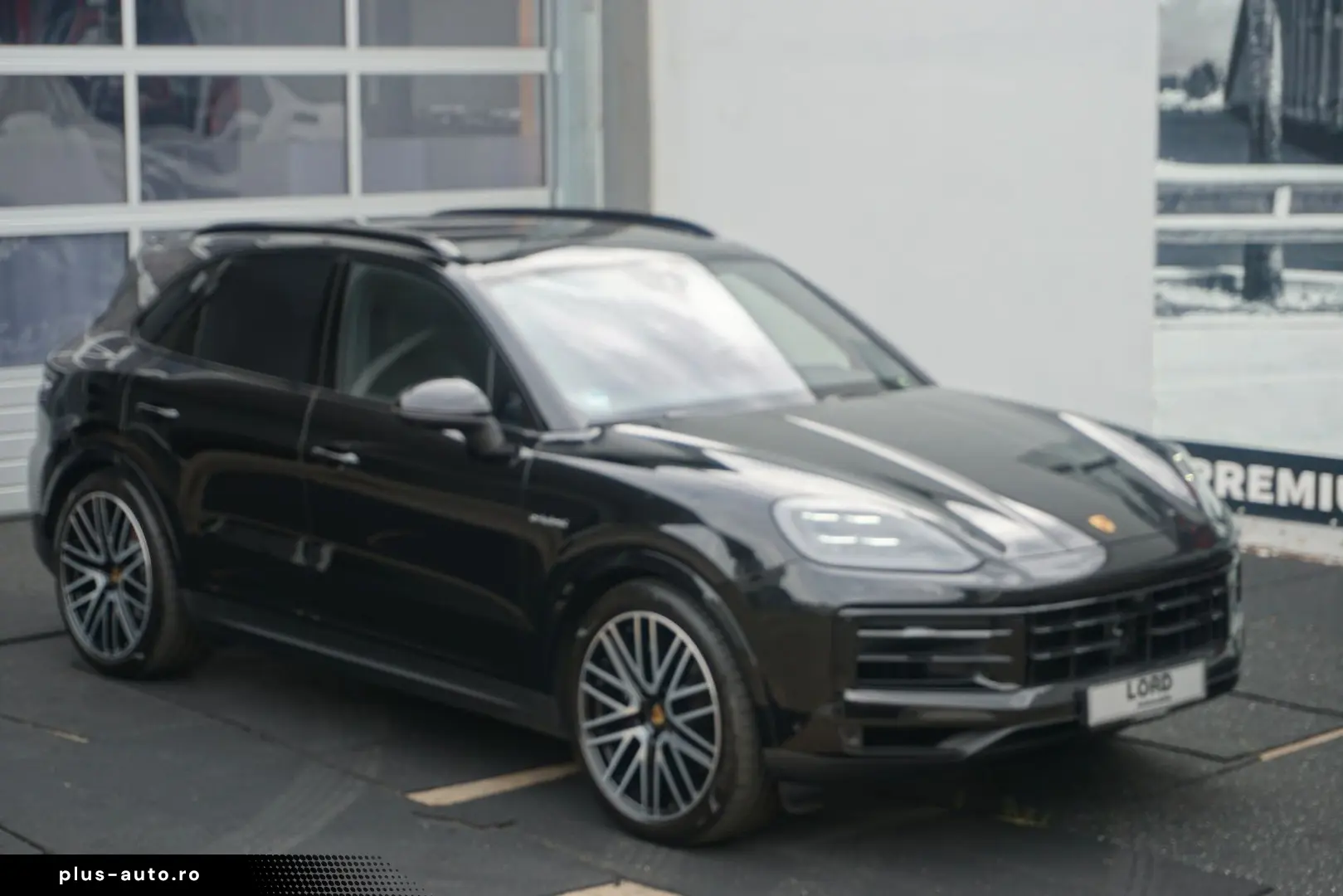 PORSCHE Cayenne E-Hybrid MASSAGE 22 Turbo Approved05-27