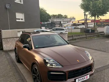 PORSCHE Cayenne E-Hybrid Approved-2027