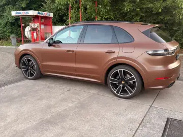 PORSCHE Cayenne E-Hybrid Approved-2027