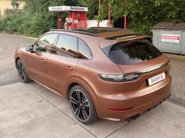 PORSCHE Cayenne E-Hybrid Approved-2027