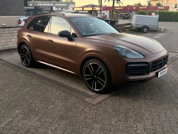 PORSCHE Cayenne E-Hybrid Approved-2027