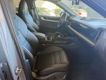 PORSCHE Cayenne Coupe Soft Close AHK Luft HeadUp 22