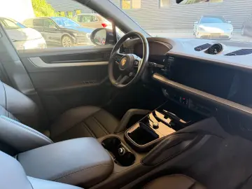 PORSCHE Cayenne Coupe Soft Close AHK Luft HeadUp 22
