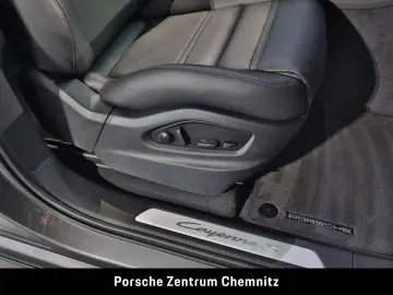 PORSCHE Cayenne S E-Hybrid 21-Zoll;Pano;BOSE;HD-Matrix