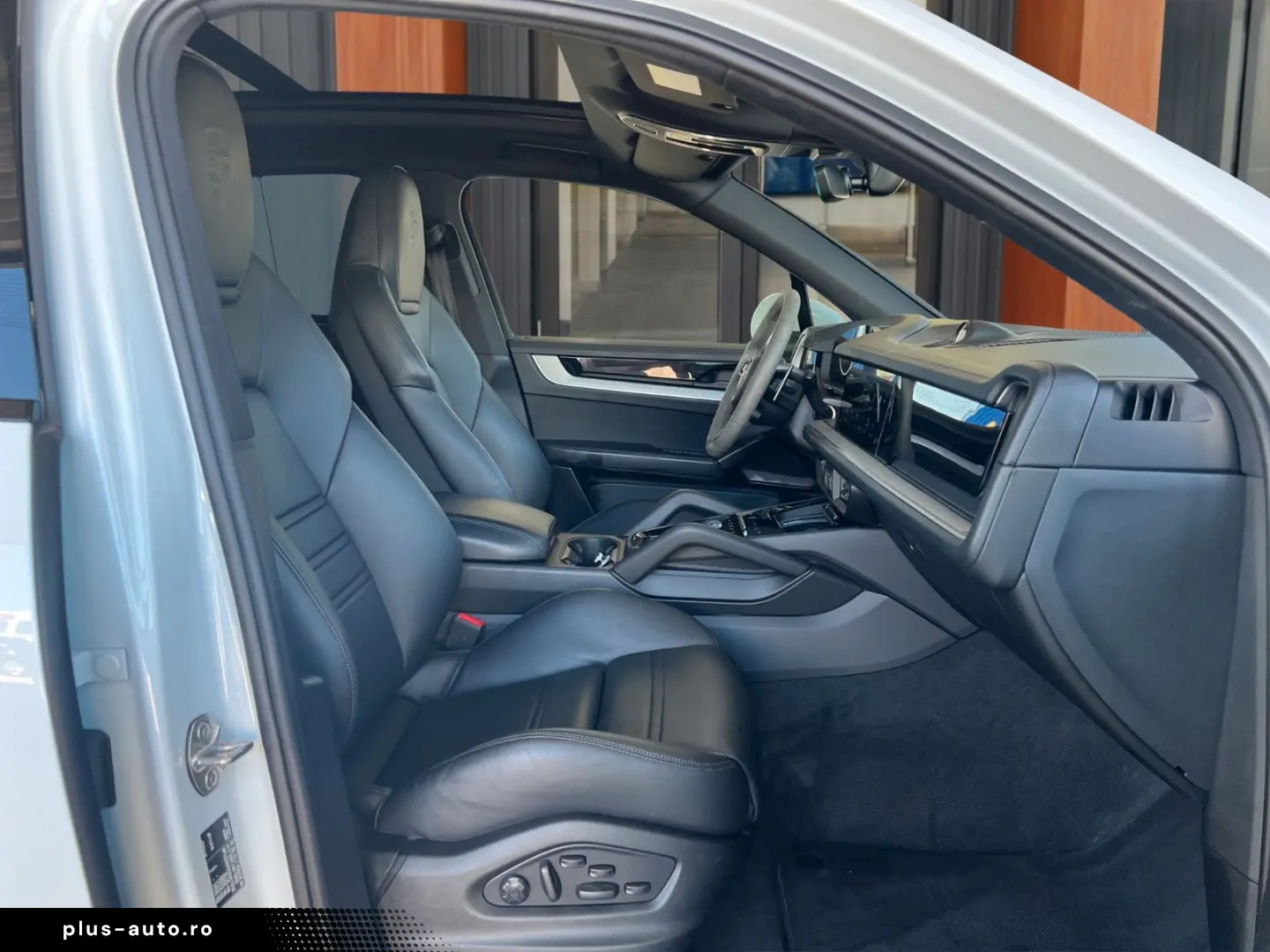 PORSCHE Cayenne S E-Hyb Sport Design PDCC Nightvision 519PS!
