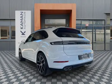 PORSCHE Cayenne S E-Hyb Sport Design PDCC Nightvision 519PS!