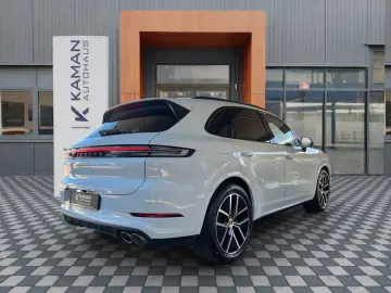 PORSCHE Cayenne S E-Hyb Sport Design PDCC Nightvision 519PS!