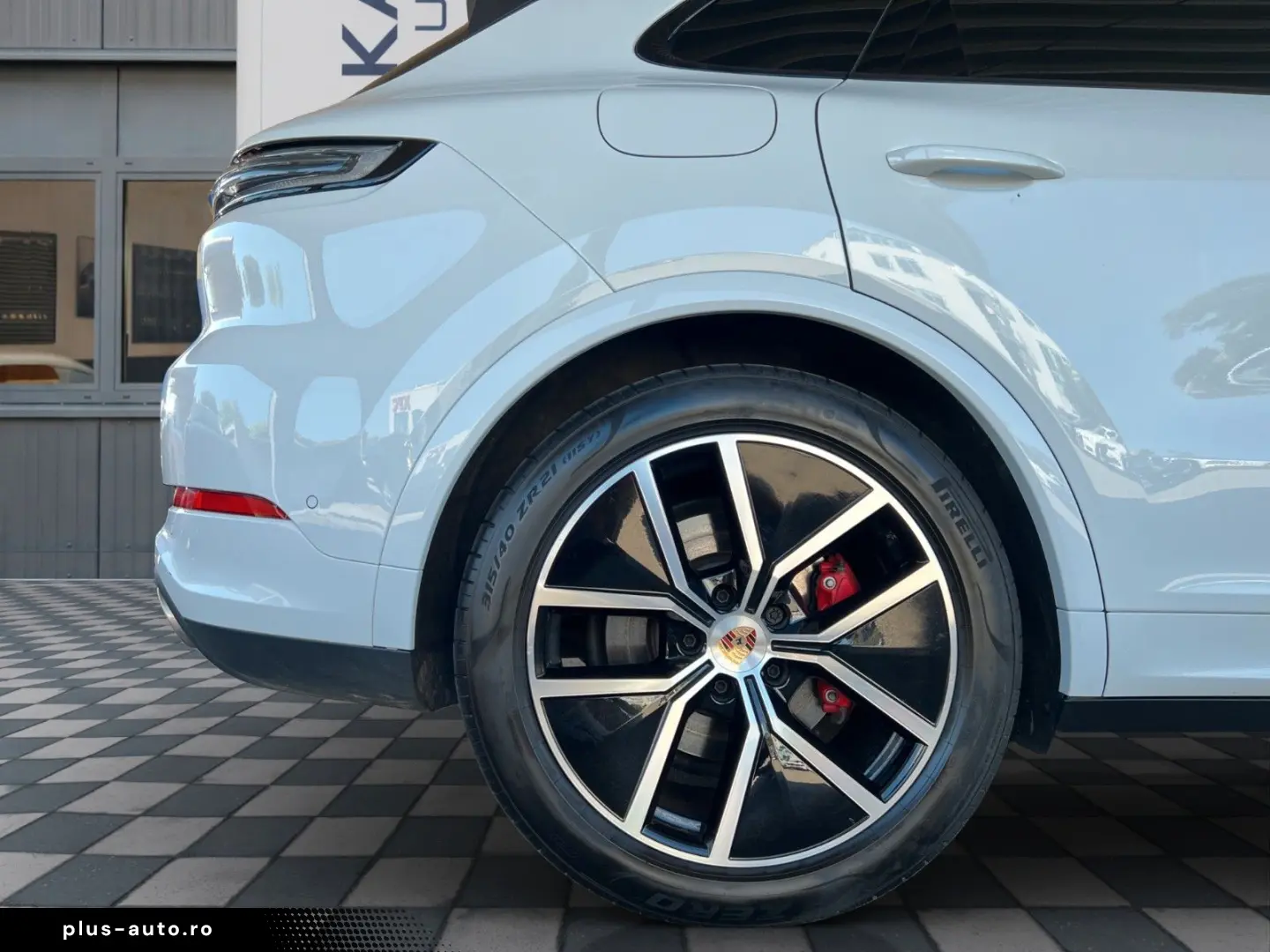 PORSCHE Cayenne S E-Hyb Sport Design PDCC Nightvision 519PS!