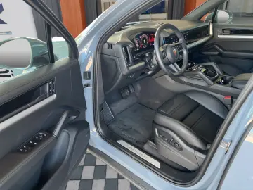 PORSCHE Cayenne E-Hyb. Inno 360Kam AHK HeadUp BF-Display