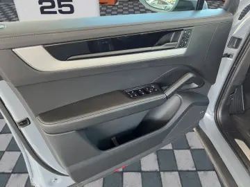 PORSCHE Cayenne E-Hyb. Inno 360Kam AHK HeadUp BF-Display