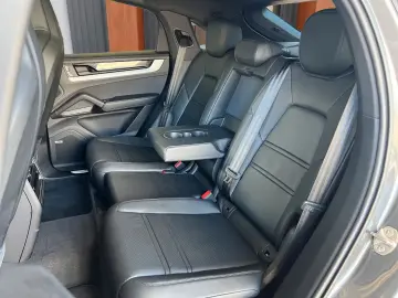 PORSCHE Cayenne Coupe E-Hyb 18Wege Hinterachsl. HeadUp