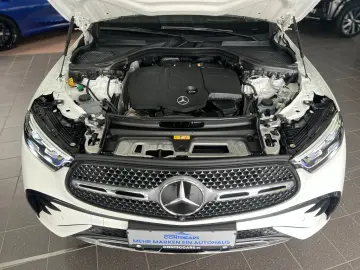 MERCEDES-BENZ GLC 300de 4M Coupe AMG Line AHK MEM DIS 360