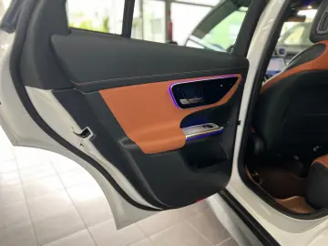 MERCEDES-BENZ GLC 300de 4M Coupe AMG Line AHK MEM DIS 360