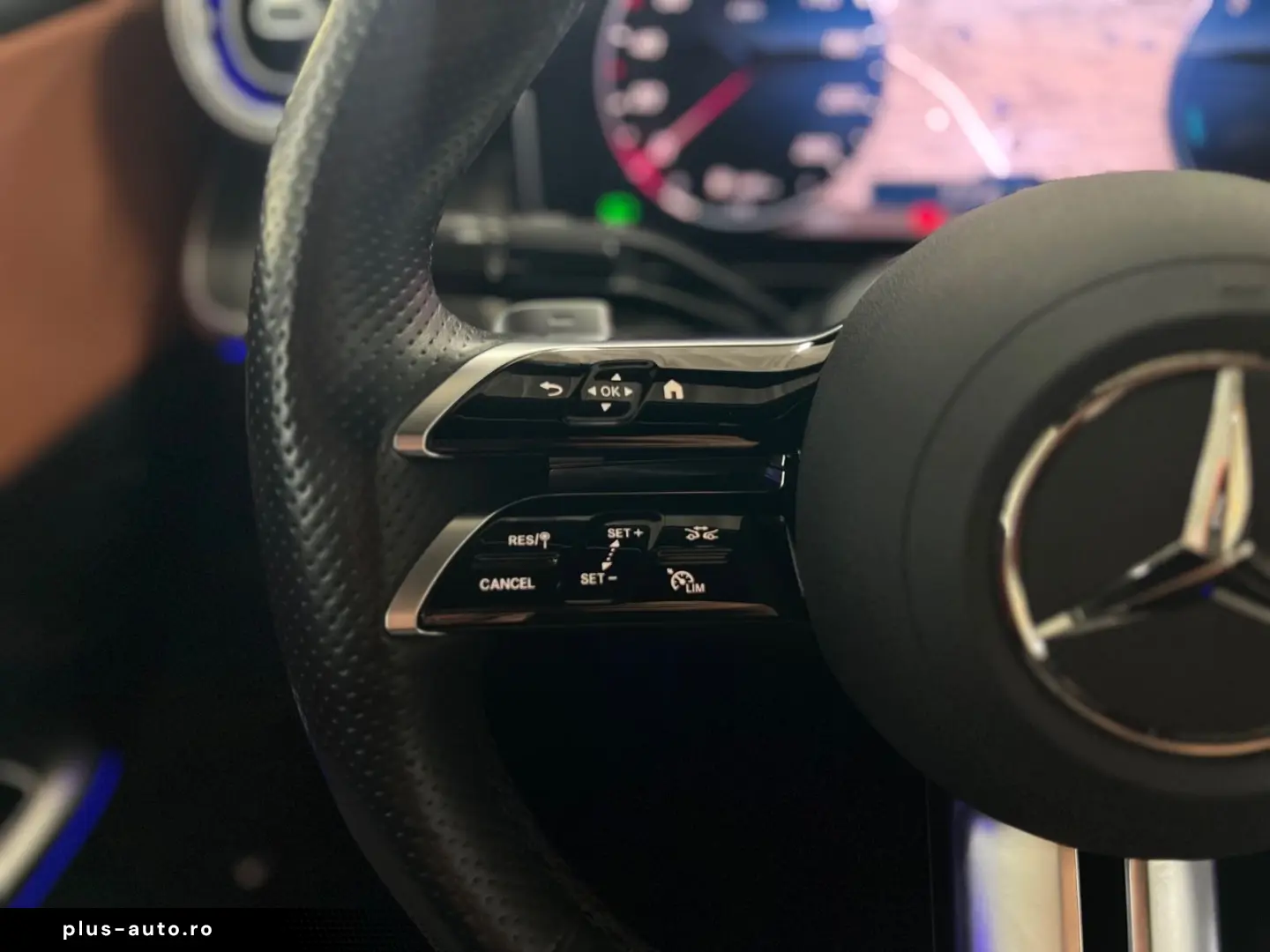 MERCEDES-BENZ GLC 300de 4M Coupe AMG Line AHK MEM DIS 360