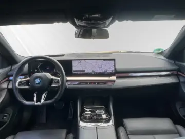 BMW 550e xDrive