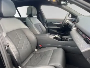 BMW 550e xDrive