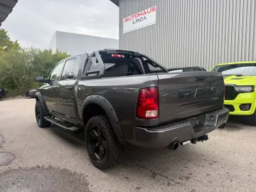 DODGE RAM 1500 HEMI 5.7 CREW CAB SPORT HOCH & BREIT