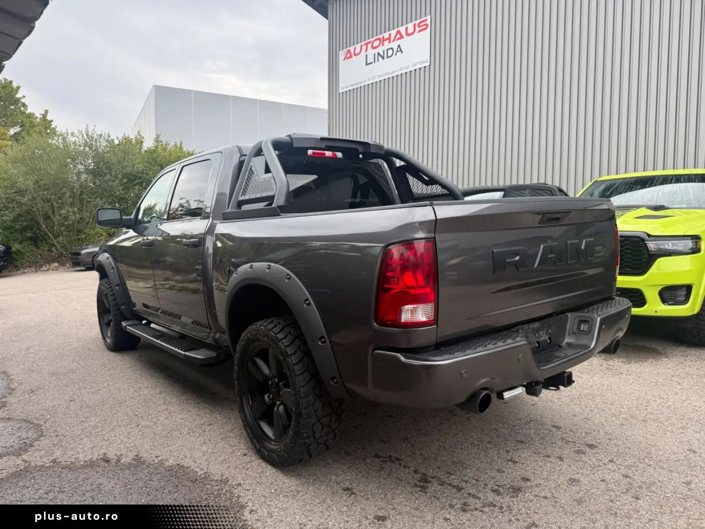 DODGE RAM 1500 HEMI 5.7 CREW CAB SPORT HOCH & BREIT