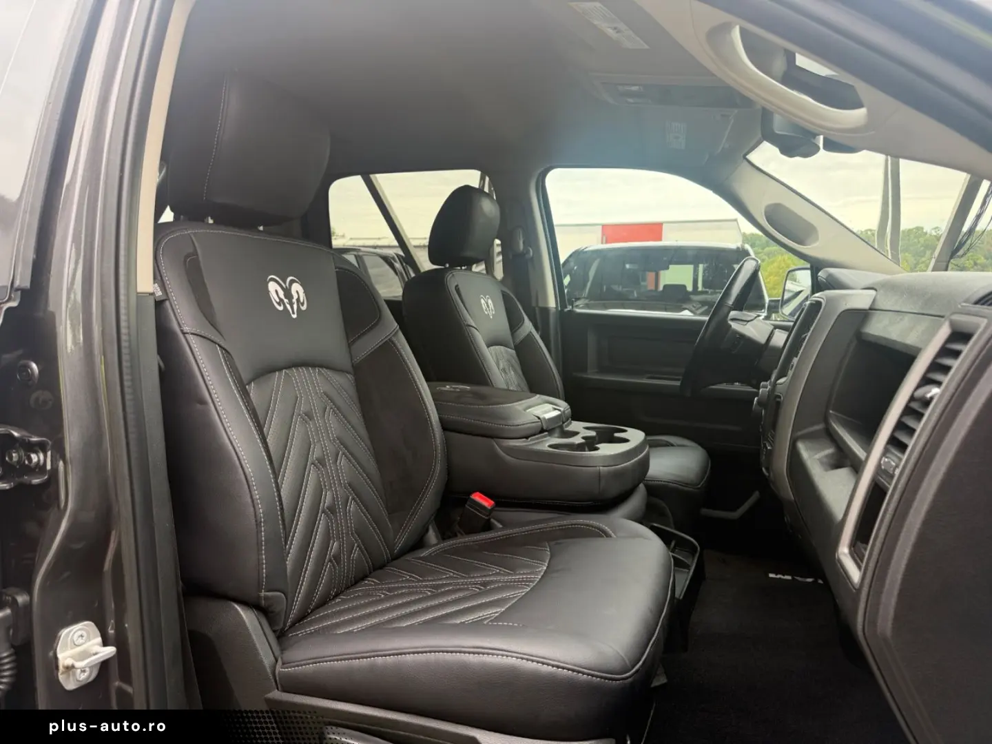 DODGE RAM 1500 HEMI 5.7 CREW CAB SPORT HOCH & BREIT