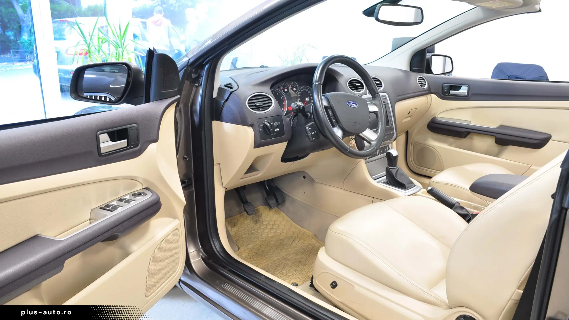CABRIO  Conditia (aproape) Nou F Bine Intretinuta Garaj