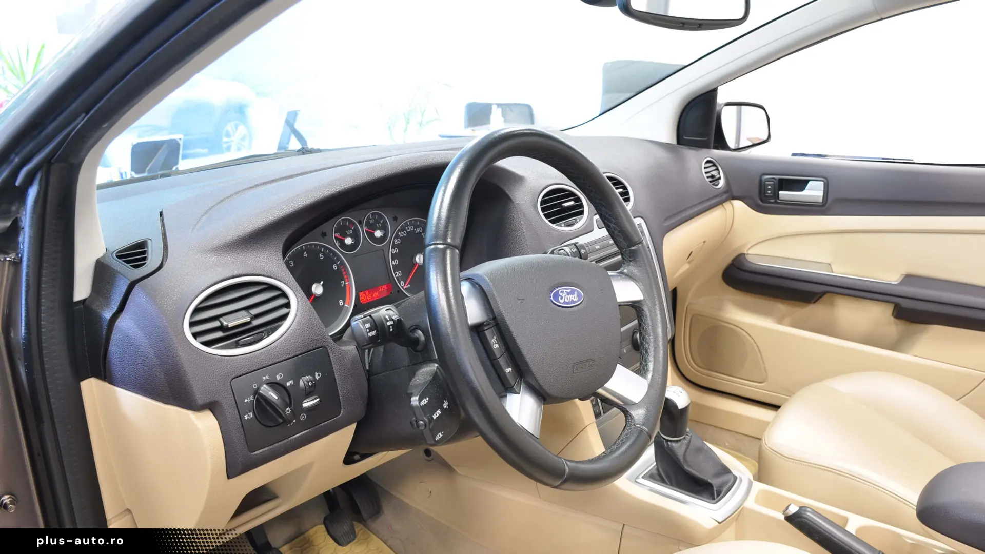 CABRIO  Conditia (aproape) Nou F Bine Intretinuta Garaj