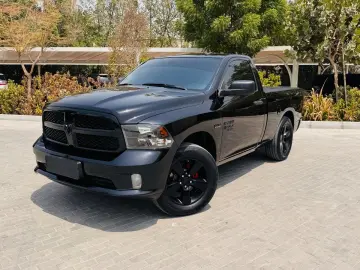 DODGE 5.7 V8 4X4 SINGLE RAMBOX CLEAN-CARFAX AHK NAVI