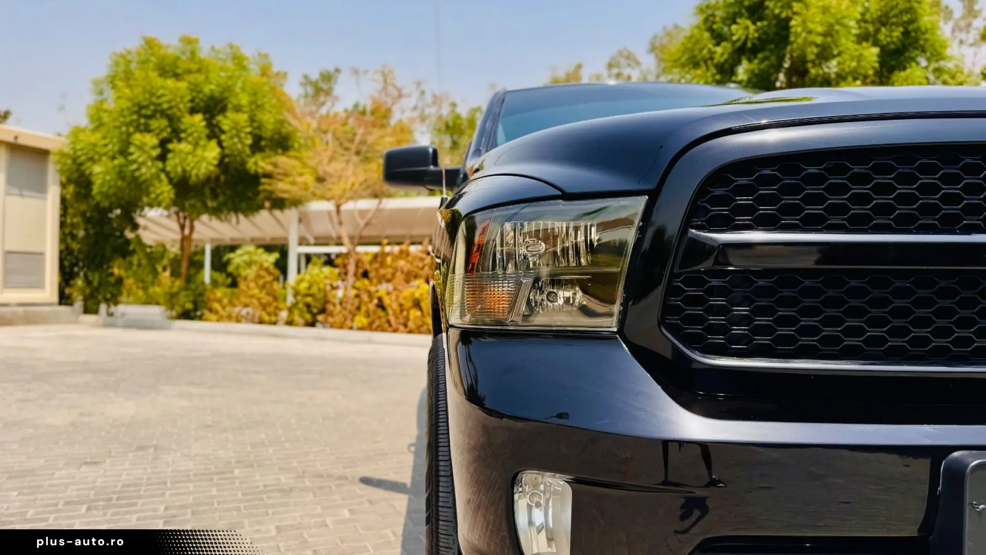 DODGE 5.7 V8 4X4 SINGLE RAMBOX CLEAN-CARFAX AHK NAVI