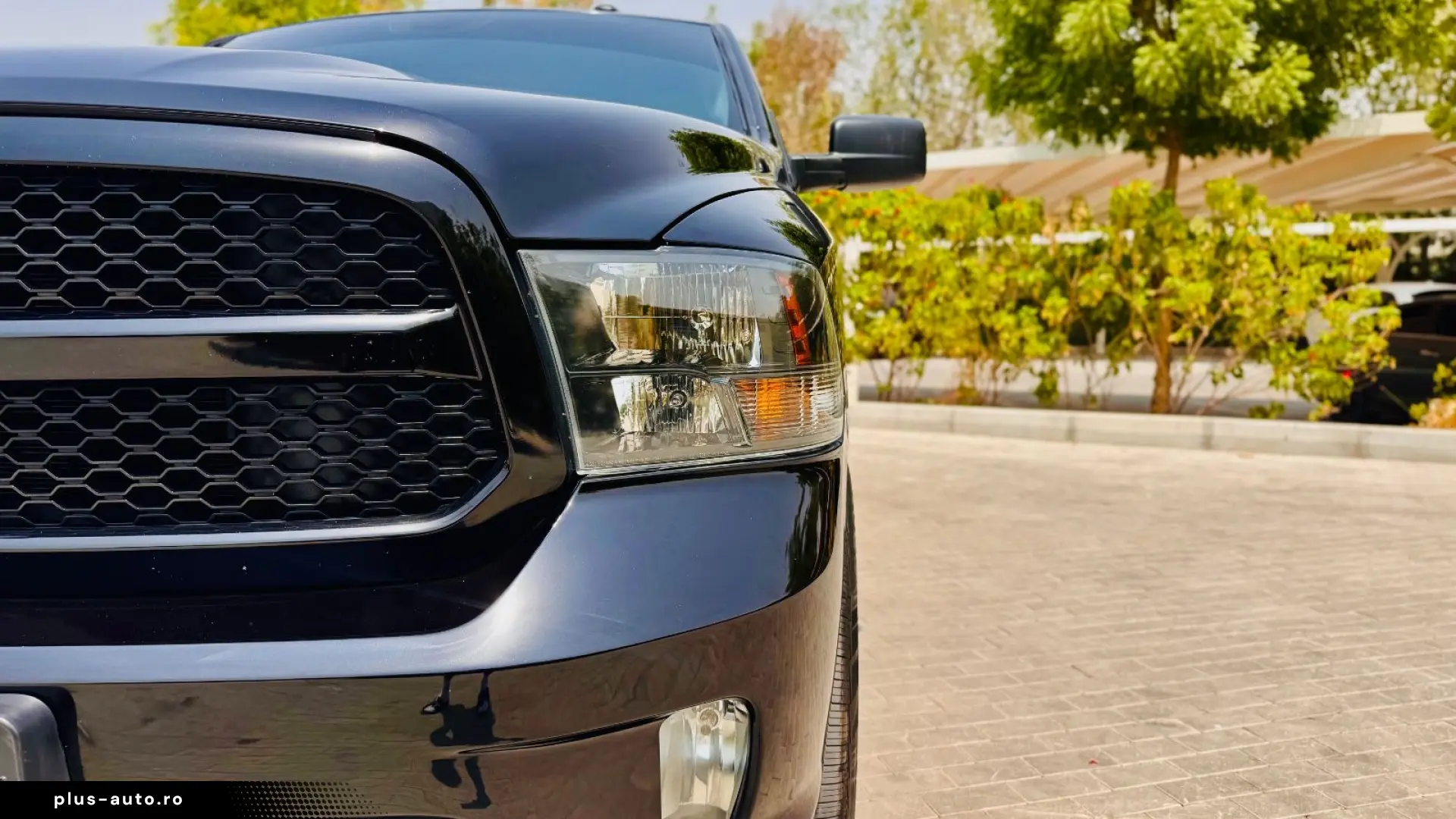 DODGE 5.7 V8 4X4 SINGLE RAMBOX CLEAN-CARFAX AHK NAVI