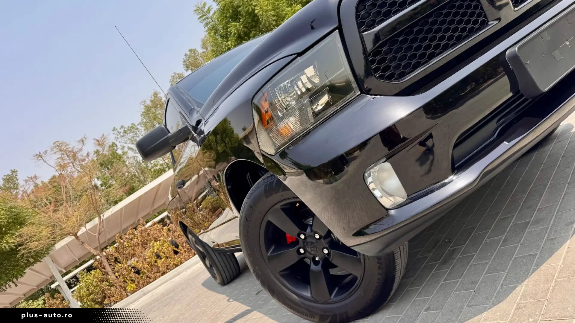 DODGE 5.7 V8 4X4 SINGLE RAMBOX CLEAN-CARFAX AHK NAVI