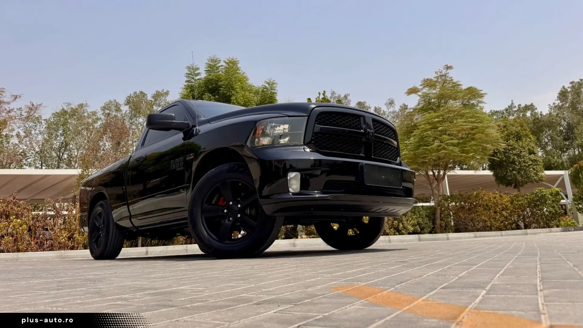 DODGE 5.7 V8 4X4 SINGLE RAMBOX CLEAN-CARFAX AHK NAVI