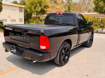 DODGE 5.7 V8 4X4 SINGLE RAMBOX CLEAN-CARFAX AHK NAVI