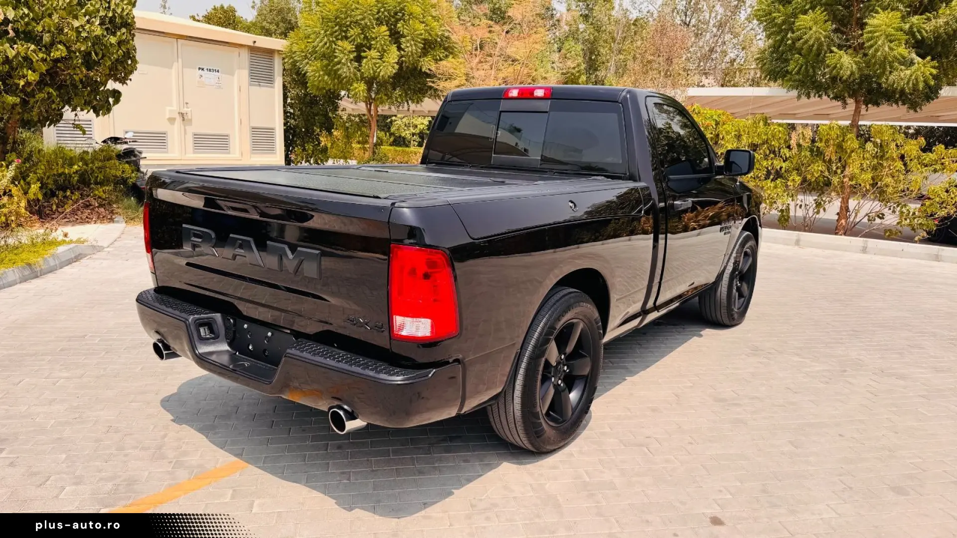 DODGE 5.7 V8 4X4 SINGLE RAMBOX CLEAN-CARFAX AHK NAVI