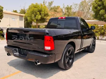DODGE 5.7 V8 4X4 SINGLE RAMBOX CLEAN-CARFAX AHK NAVI