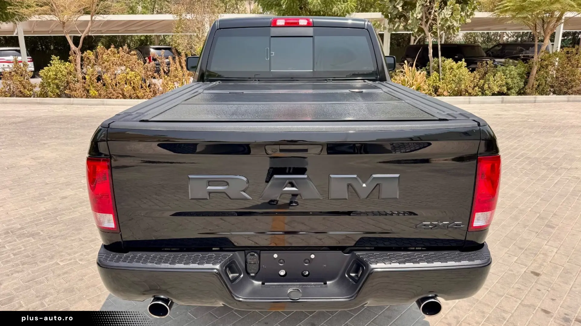 DODGE 5.7 V8 4X4 SINGLE RAMBOX CLEAN-CARFAX AHK NAVI