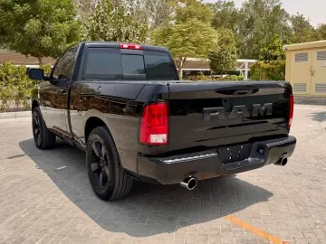 DODGE 5.7 V8 4X4 SINGLE RAMBOX CLEAN-CARFAX AHK NAVI
