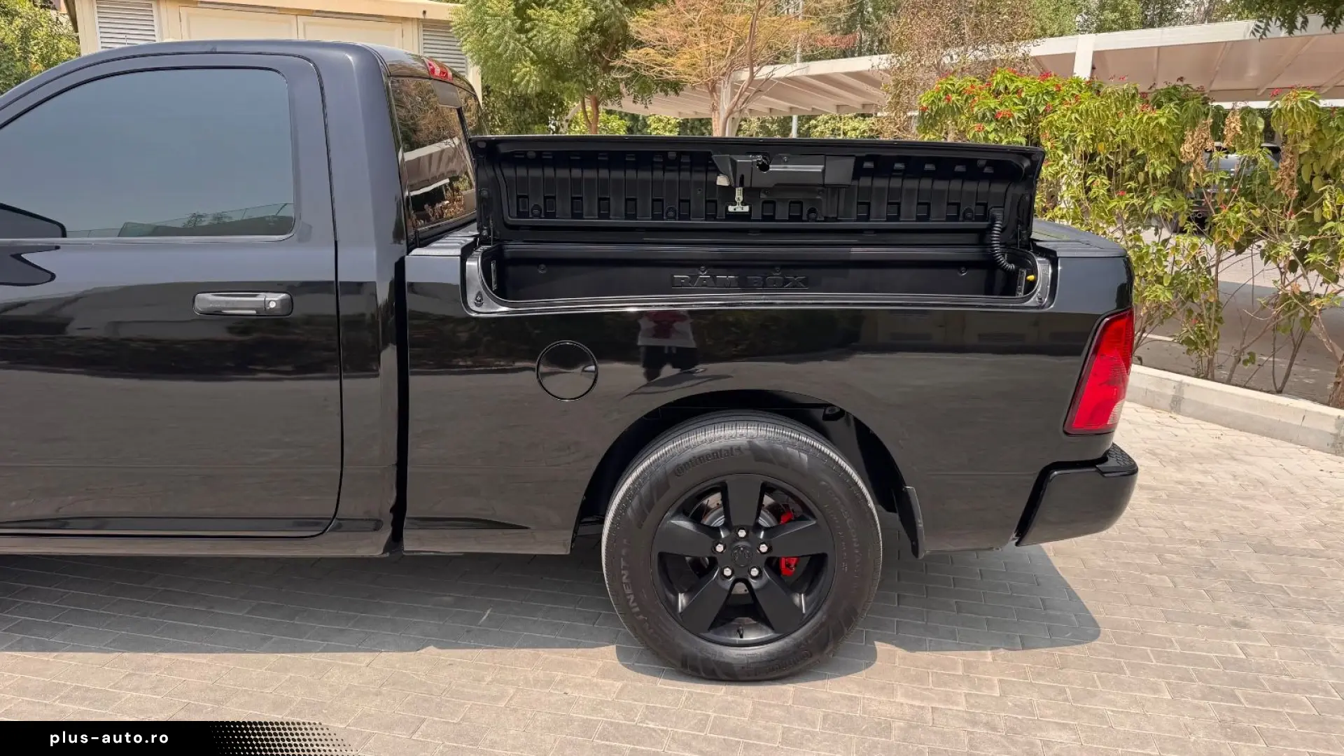 DODGE 5.7 V8 4X4 SINGLE RAMBOX CLEAN-CARFAX AHK NAVI