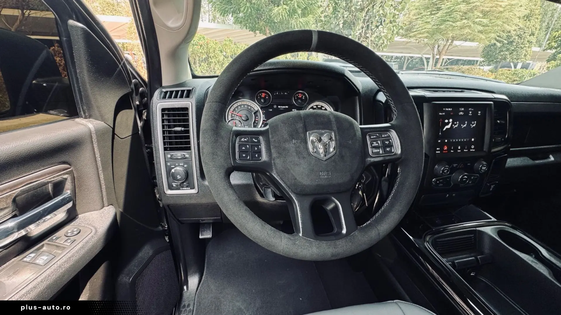 DODGE 5.7 V8 4X4 SINGLE RAMBOX CLEAN-CARFAX AHK NAVI