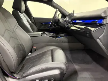 BMW 550e xDrive Limousine M Sportpaket Pro B&W ACC