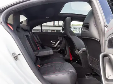 MERCEDES-BENZ CLA 35 AMG 4M Coupé MLB Pano Burm