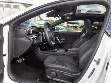 MERCEDES-BENZ CLA 35 AMG 4M Coupé MLB Pano Burm