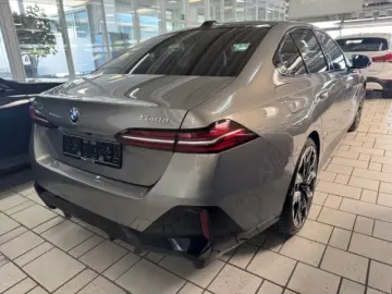 BMW 540 d xDrive M Sport 21'' Pano StHzg B&W Klima-S