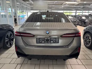 BMW 540 d xDrive M Sport 21'' Pano StHzg B&W Klima-S
