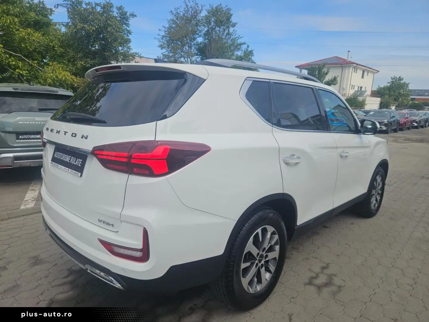 Kg-Mobility Rexton