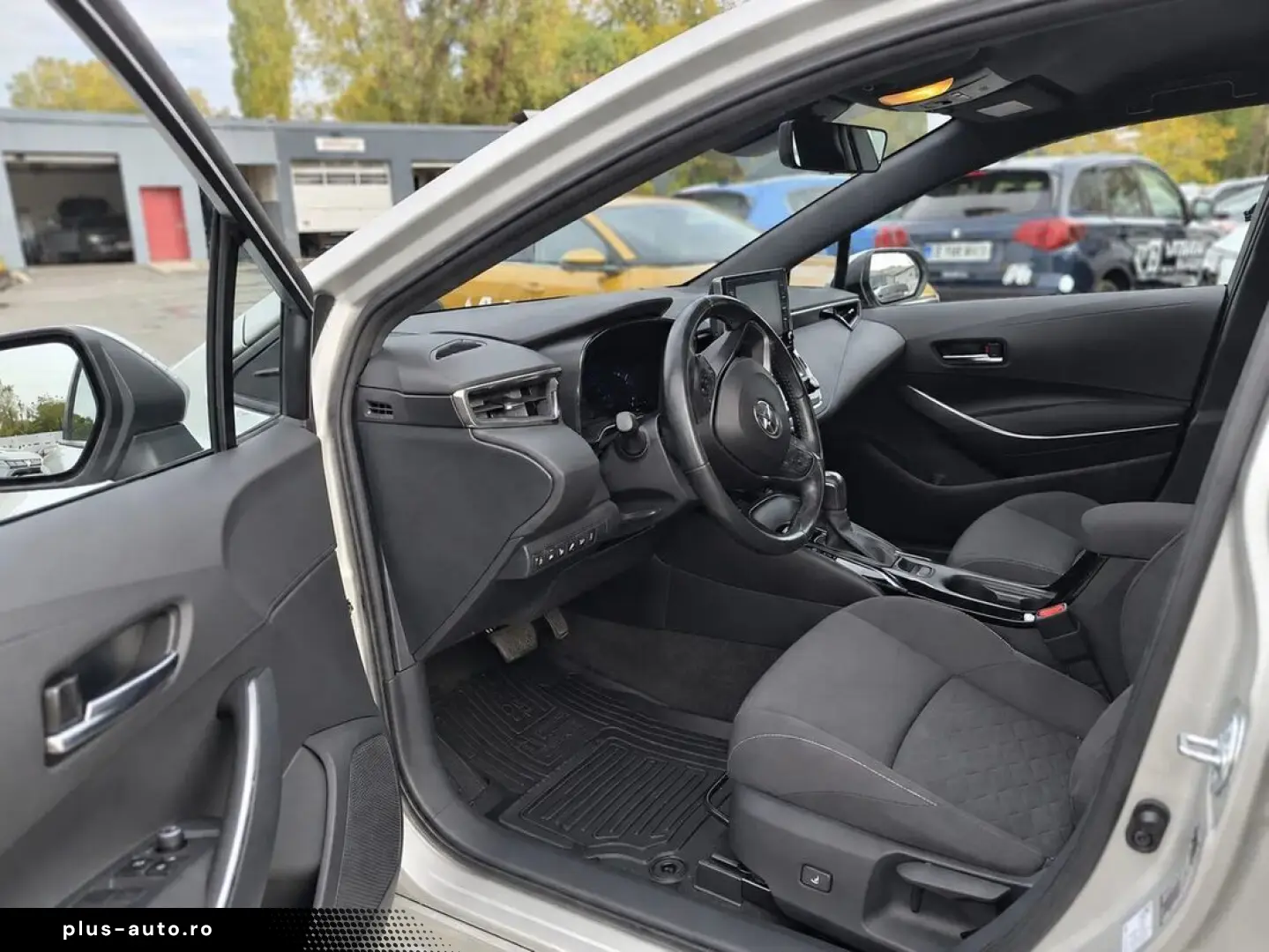 Toyota Corolla 1.8 Hybrid Dynamic