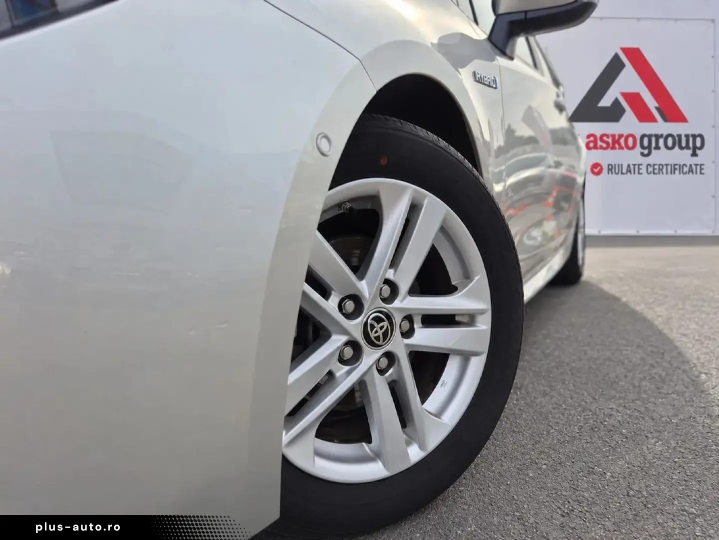 Toyota Corolla 1.8 Hybrid Dynamic