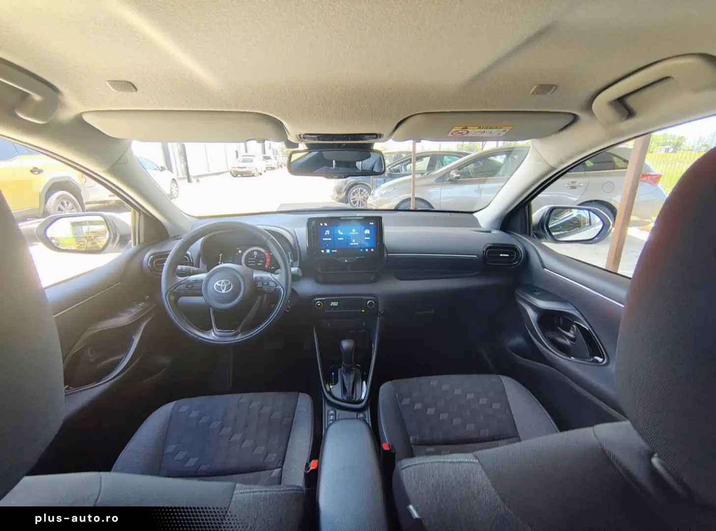 Toyota Yaris 1.5 HEV Business