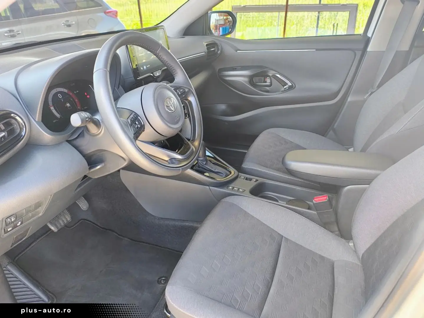 Toyota Yaris 1.5 HEV Business