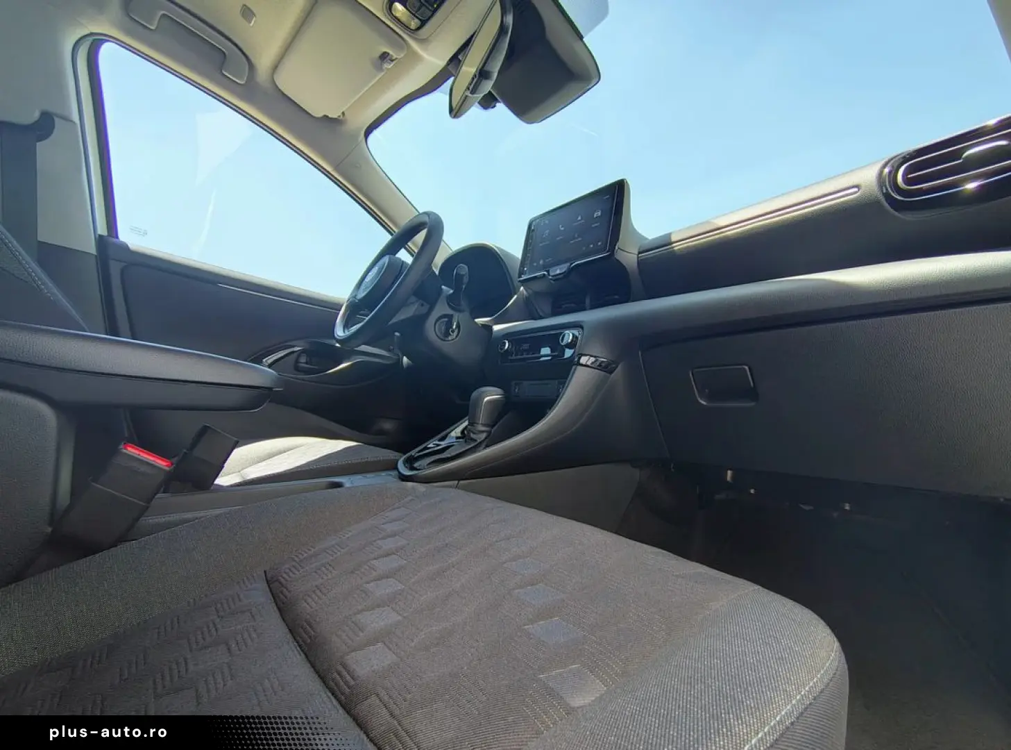 Toyota Yaris 1.5 HEV Business